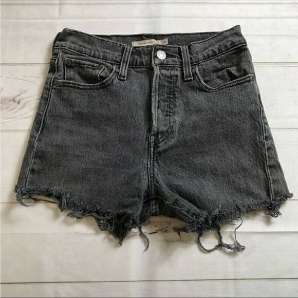 Levi's Hi Rise Black Wedgie Cut Off Shorts - Picture 2 of 11